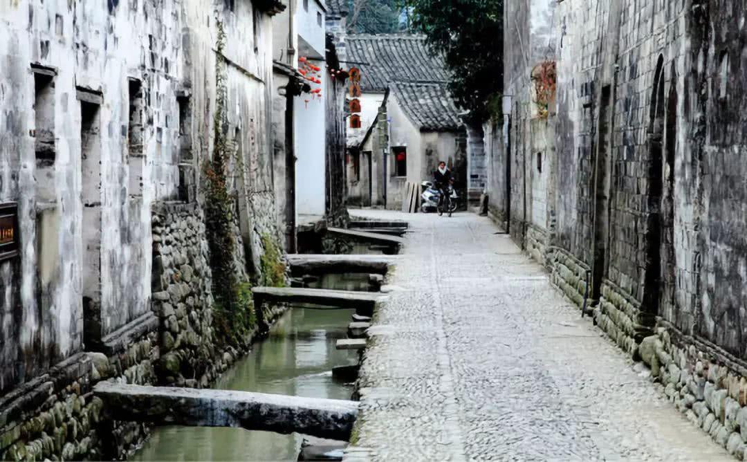 救援自行车骑手