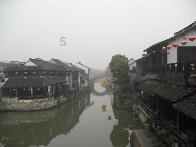 逃离废弃的城堡